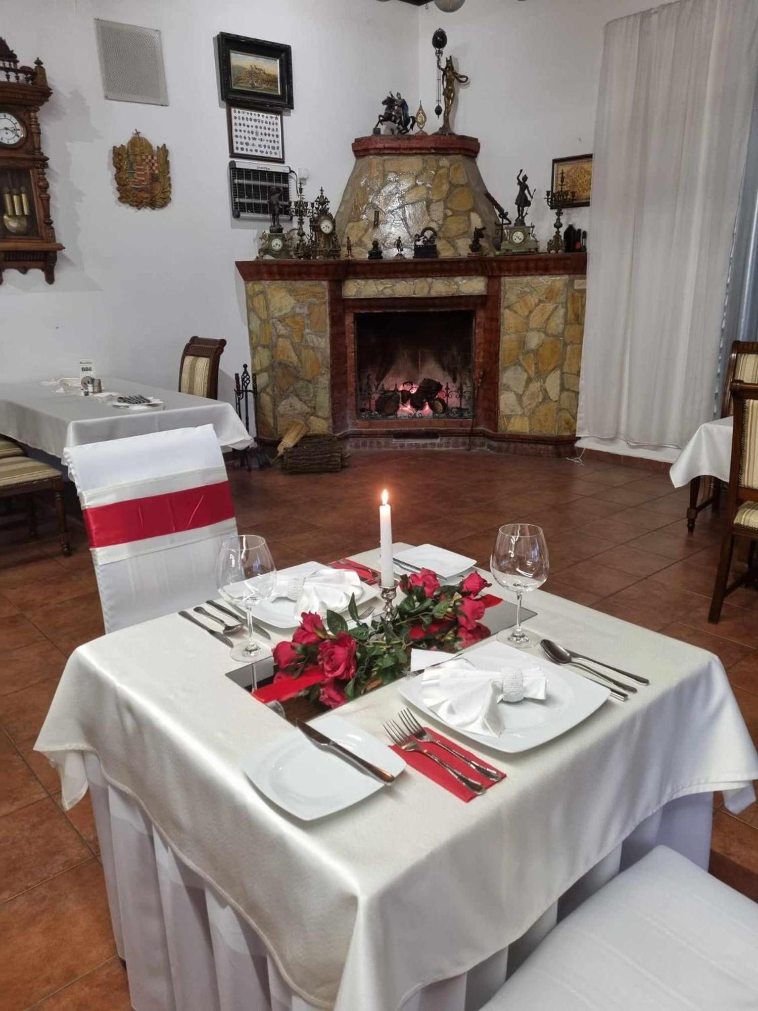 Kemence Csarda Es Szalloda Nyíregyháza Buitenkant foto